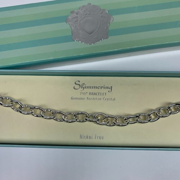 Austrian Crystal Shimmering Silver Tone Charm Bracelet With Heart Charm 7.5" NIB - Picture 3 of 5